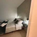 Apartment Sikelia *
